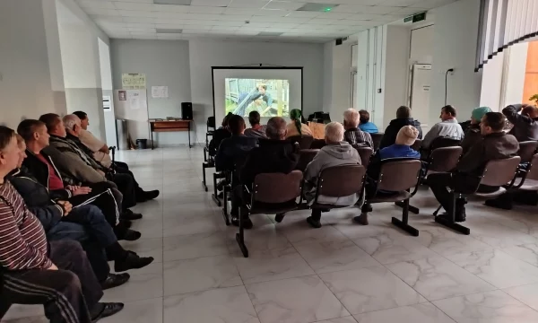 Показ фильма &laquo;Любовь и голуби&raquo;.