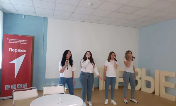 Награждение талантливых и активных представителей молодого поколения