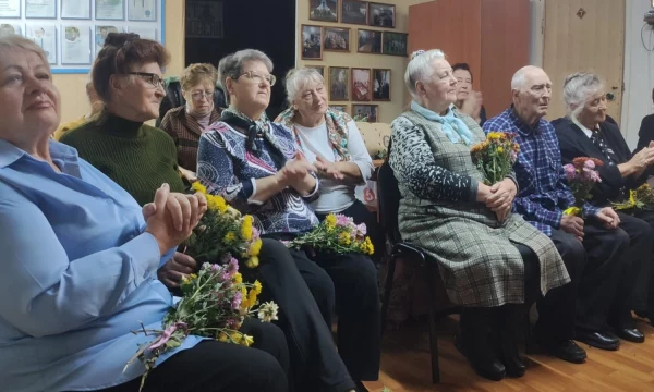 "А в сердце молодость живет"